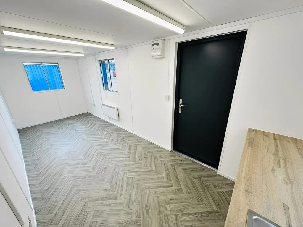 21ft x 8ft Office / Canteen Cabin – Refurbished Anti-Vandal Portable Building - Image 2