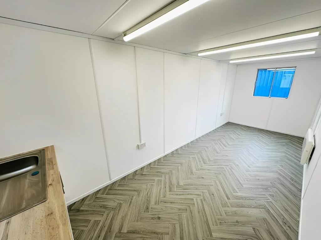 21ft x 8ft Office / Canteen Cabin – Refurbished Anti-Vandal Portable Building - Image 6