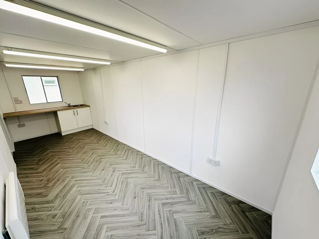 21ft x 8ft Office / Canteen Cabin – Refurbished Anti-Vandal Portable Building - Image 9