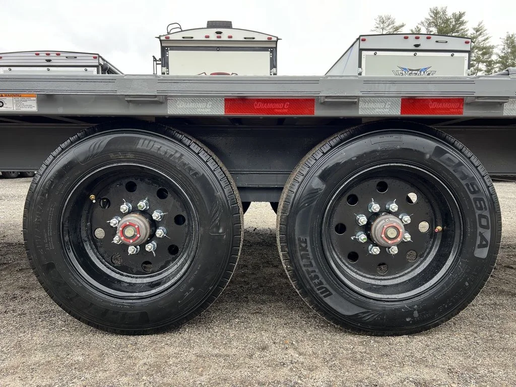 2024 Diamond C 8.5×20 20K Deckover Equipment Trailer w/ 72” Flip-Knee Ramps - Image 5