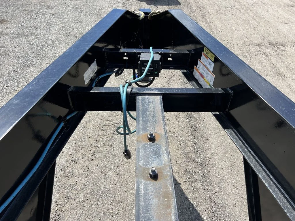 2023 Big Tex Trailers 8.5×40 25K HD Gooseneck Equipment w/Slide-Out Ramps - Image 8